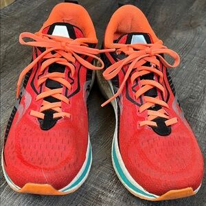 Saucony Endorphin Speed 2 men’s 9 in good condition